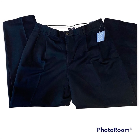 NWT Land's End Black Pleated Traditional Fit Wrinkle Resistant No Iron Pants - Picture 2 of 8